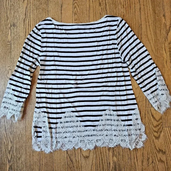 WHBM top stripes and lace size S - Picture 2 of 7